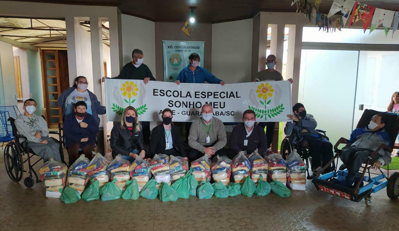 Campanha Dia C de Cooperar arrecada cerca de 1.600 quilos de alimentos em Guaraciaba  